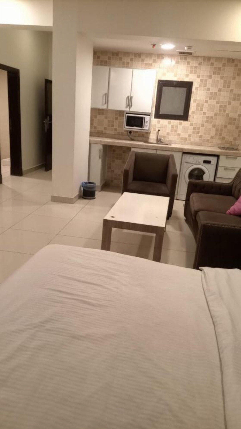 Al Makan Hotel by Al Azmy